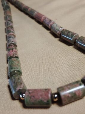GORGEOUS UNAKITE , SOFT PINKS & GREENS, NATURAL GEMSTONES, NECKLACE(S. STERLING-